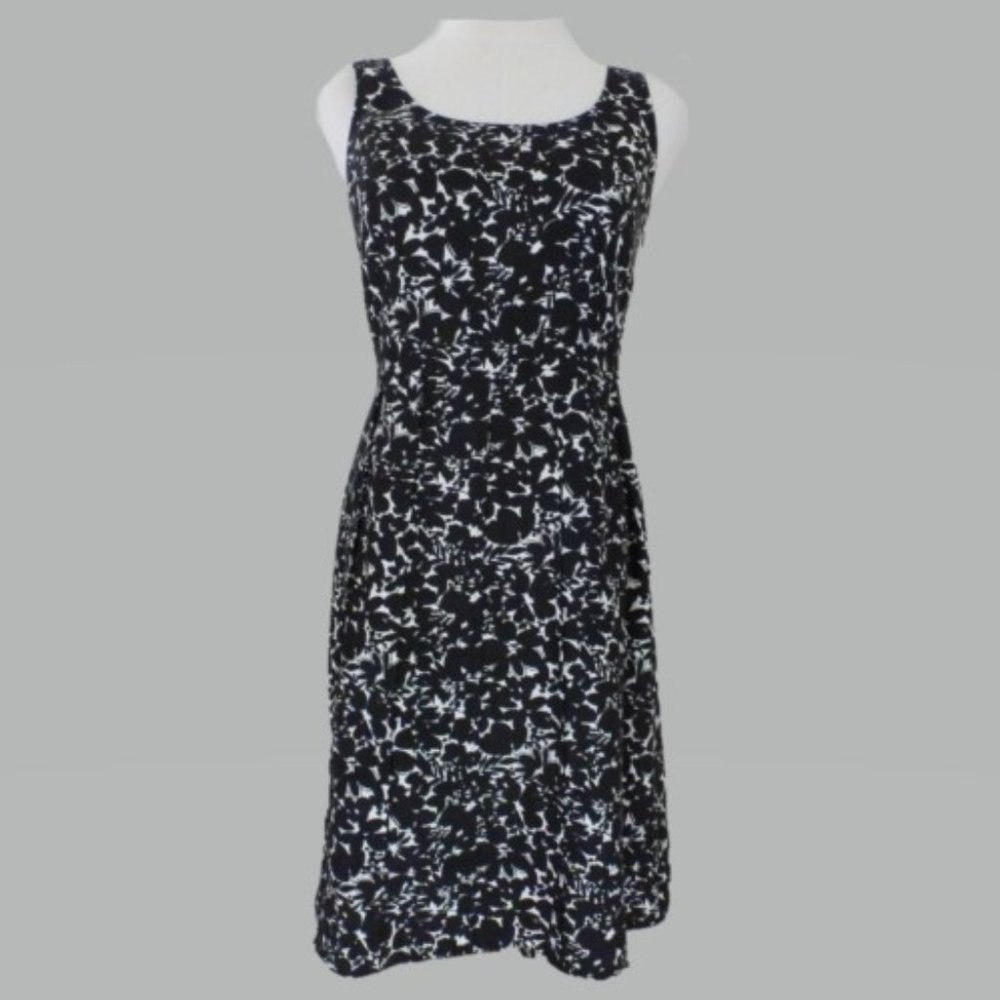 Ann Taylor 4P Black and Cream Sleeveless Shift Dress